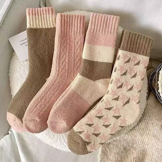 러블리 무드 소프트 니트 양말 4개세트 IT-1004275