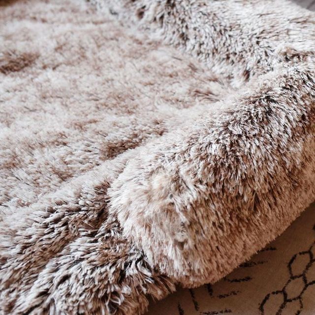 부드럽고 푹신한 반려동물 극세사 털방석 쿠션 매트