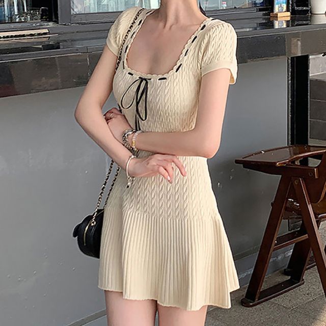 U넥 꽈배기 스티치 리본 반팔 니트미니원피스 NF-61