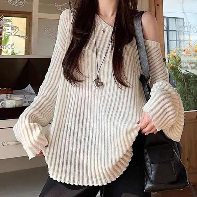 보트넥 루즈핏 시스루 펀칭니트 박스티 NF-1004396