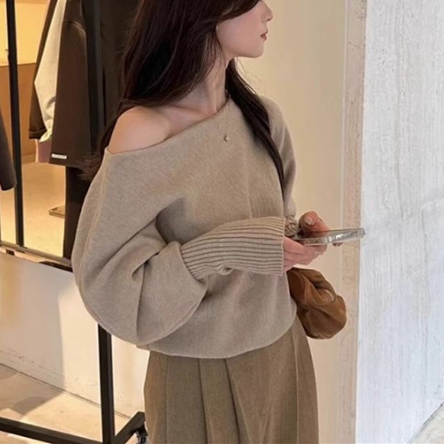 오프숄더 가오리핏 니트탑 OSM-1005827