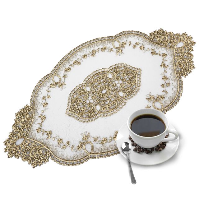 타원형 에리얼 금색 레이스 식탁매트 테이블 소품받침