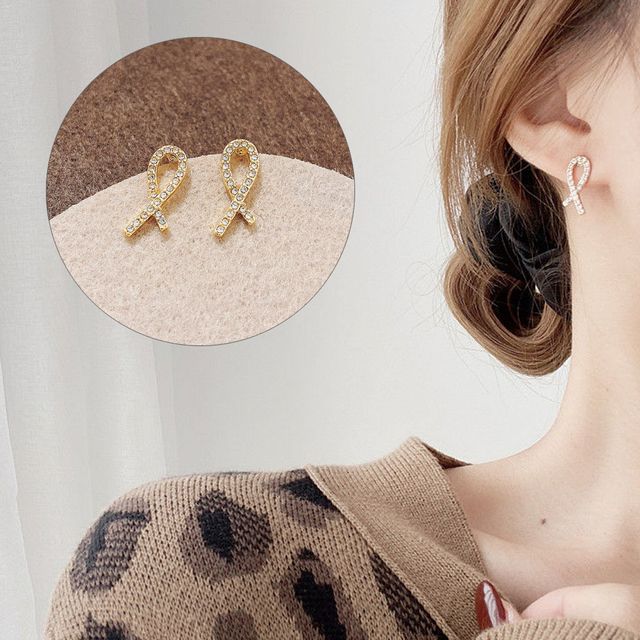 반짝이는 큐빅 귀걸이 러블리 귀걸이 패션귀걸이