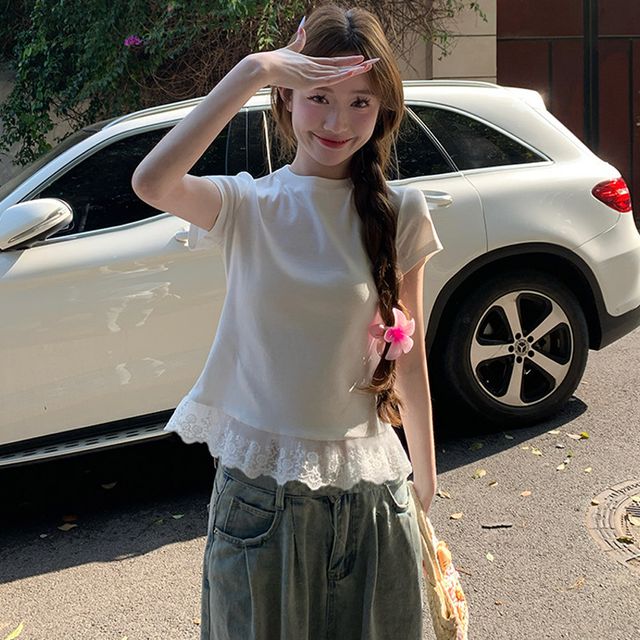 여자 밑단 레이스 슬림 화이트 반팔 티셔츠 URK-501