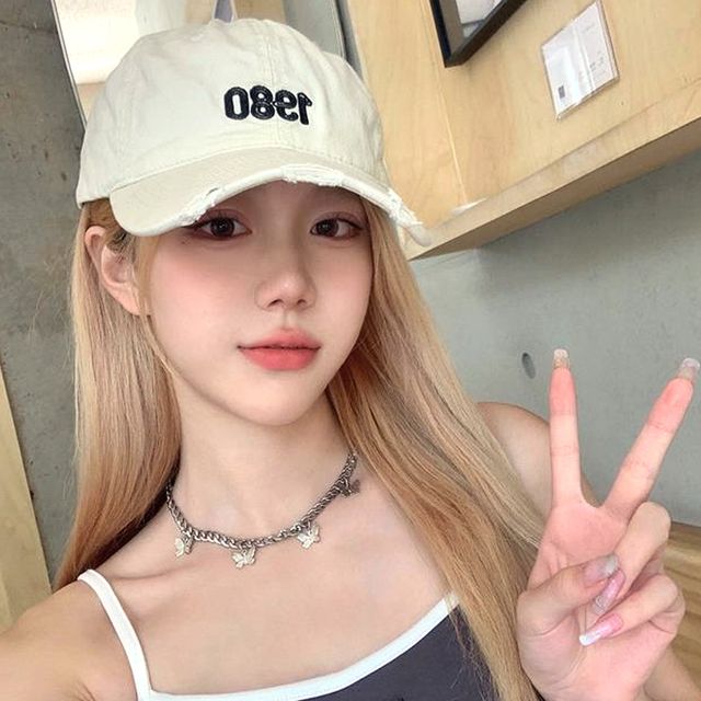 줄리아 크림 캡모자형 긴생머리 가발 SD-1003689