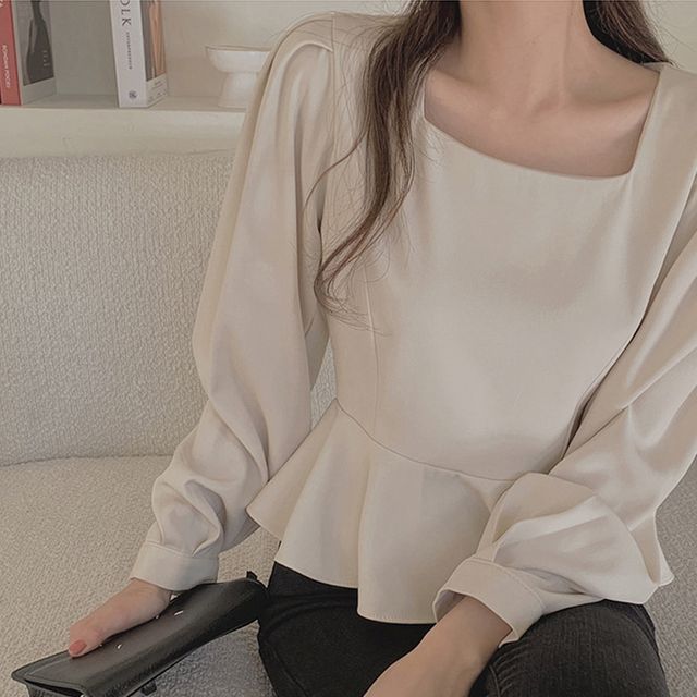 여성 스퀘어넥 밑단 레이스 스타일 블라우스 URK-230