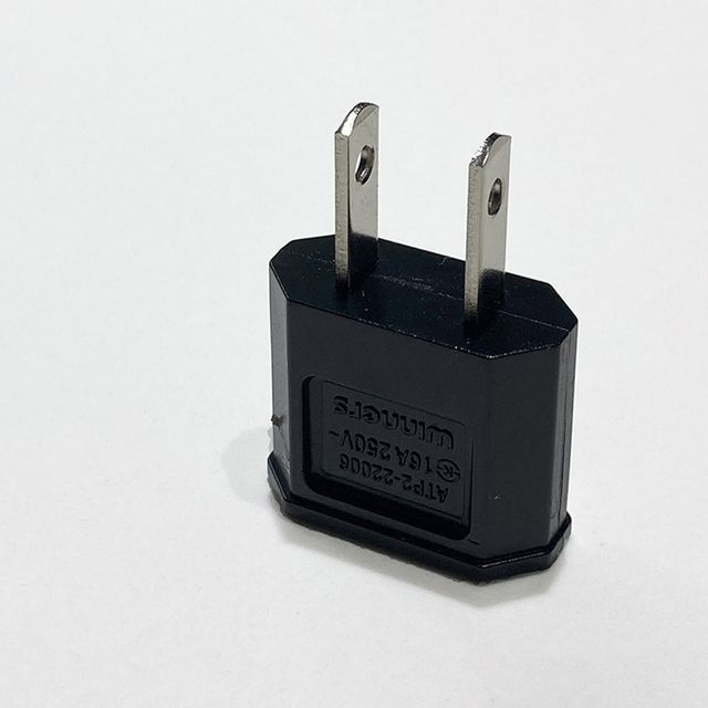 110v 변환 돼지코 여행 준비물 어댑터 LM-1001001