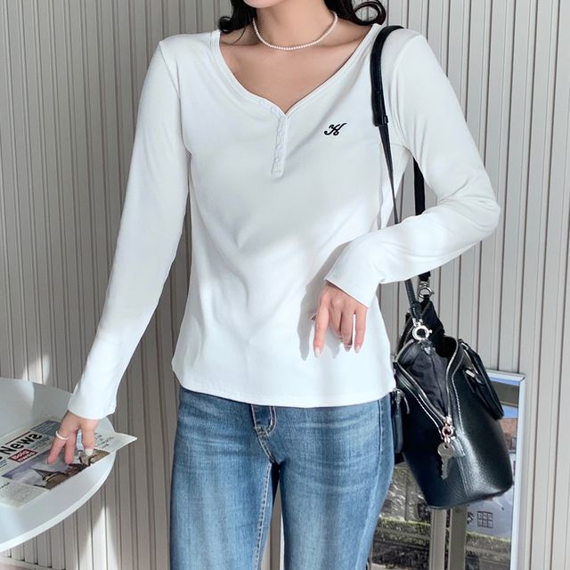 피치스킨 버튼 와이넥 티셔츠 SD-241126