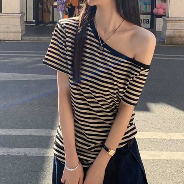 오프숄더 스트라이프 티셔츠 RNR-0073