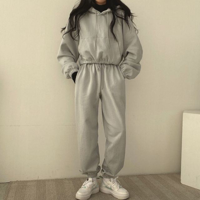 트렌디 크롭 후드 조거 팬츠 세트 SNY-0015