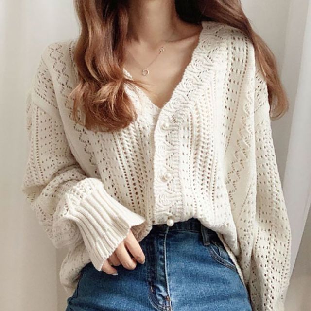 브이넥 루즈핏 진주단추 펀칭 긴팔니트가디건 NF-1003681