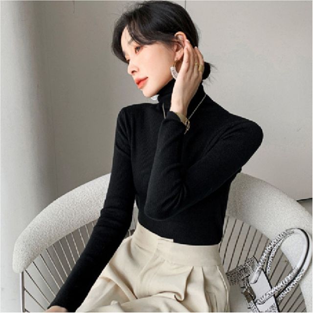 슬림핏 폴라넥 긴팔 니트 DA-1004697