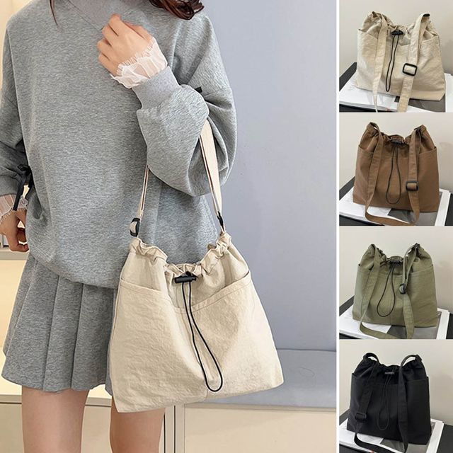 투 포켓 나일론 경량 소재 스트링 크로스백 URK-1005623