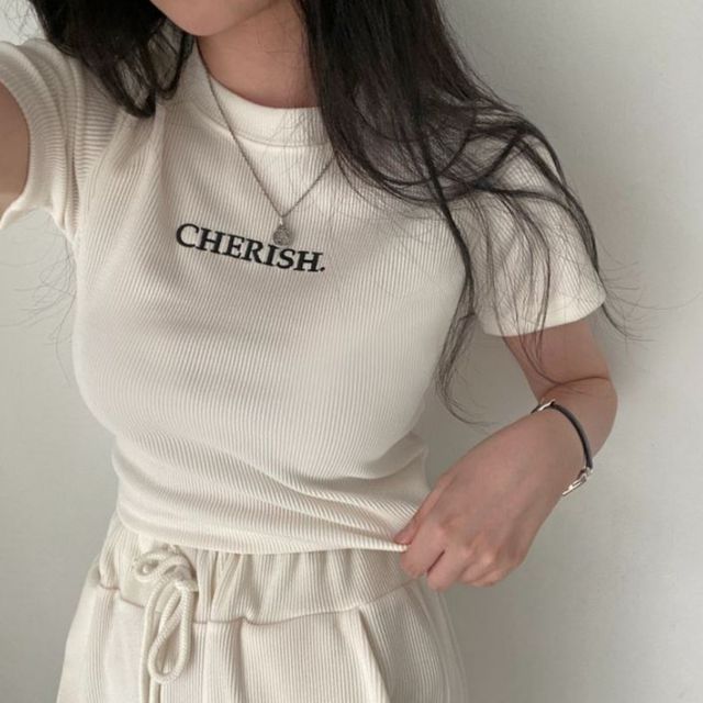 모던 레터링 크롭 골지 티셔츠 SNY-0003