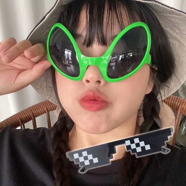인싸 에일리언 픽셀 왹져 선글라스 안경 파티 소품