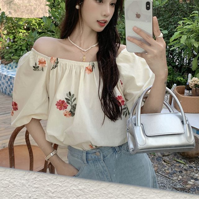 예쁜 꽃무늬 여리 오프 숄더 블라우스 URD-522