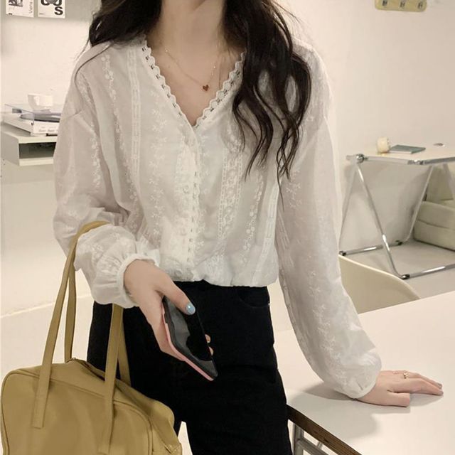 브이넥 레이스 펀칭 블라우스 LM-0684