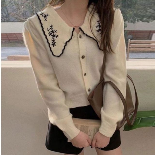 로맨틱 넥자수 니트 가디건 SWC-1005781