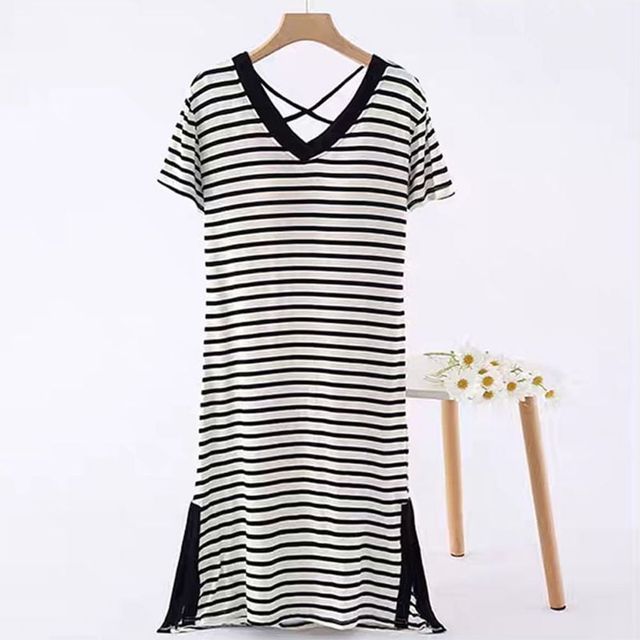 스트라이프 패턴 홈웨어 원피스 실내복 잠옷 파자마