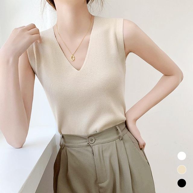 여성 깔끔 브이넥 무지 민소매 나시 URK-1008605