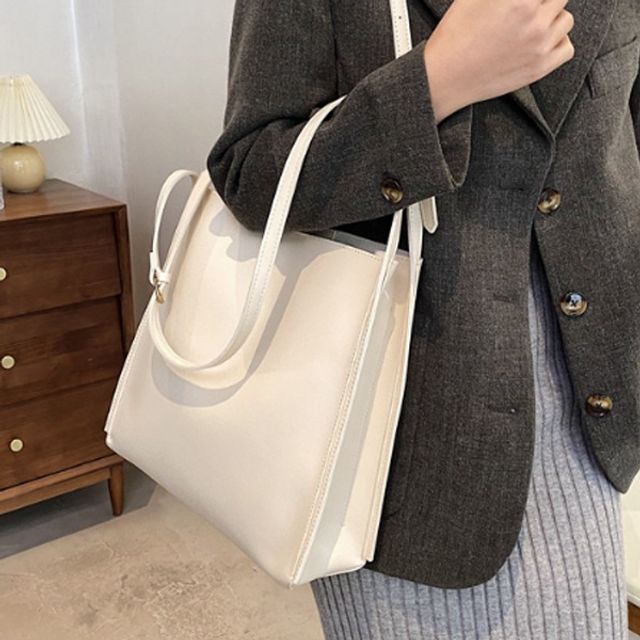 OHS-FABS7619 스퀘어 모던 여성 숄더백