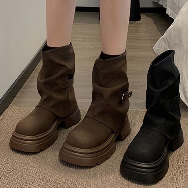 스웨이드 와이드 셔링 미들 부츠 Y2K 치마 코디