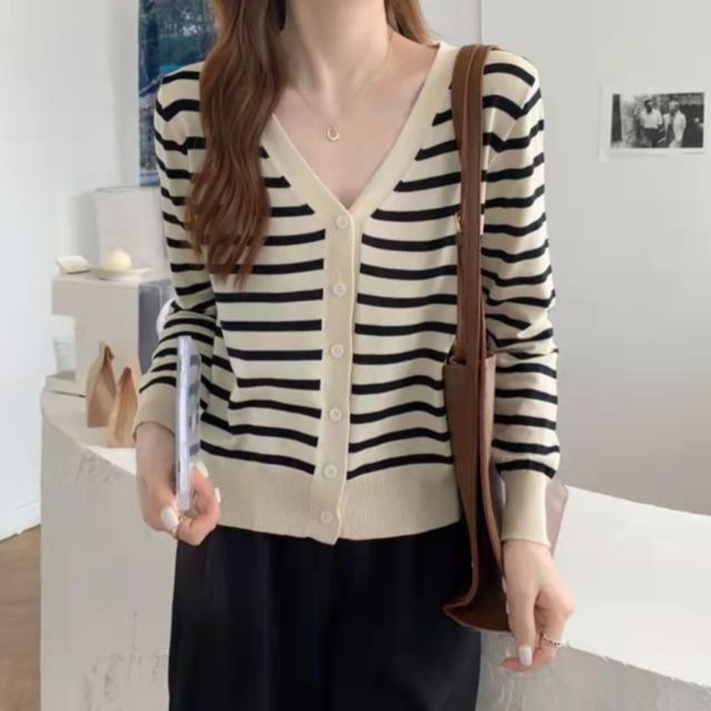 브이넥 스트라이프 버튼 울 가디건 2color SL-1004667