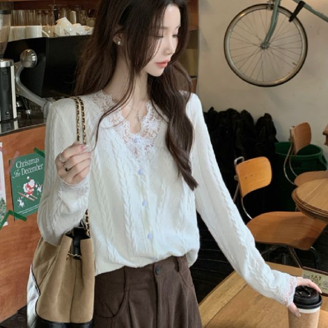 브이넥 레이스 꽈배기 니트 블라우스 LL-1006129