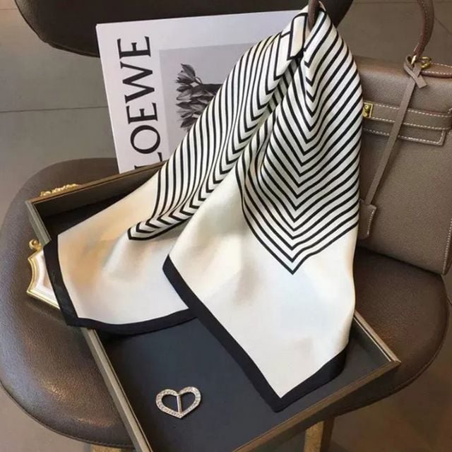 클래식 패션 스퀘어 실크 스카프 JGR-1007349