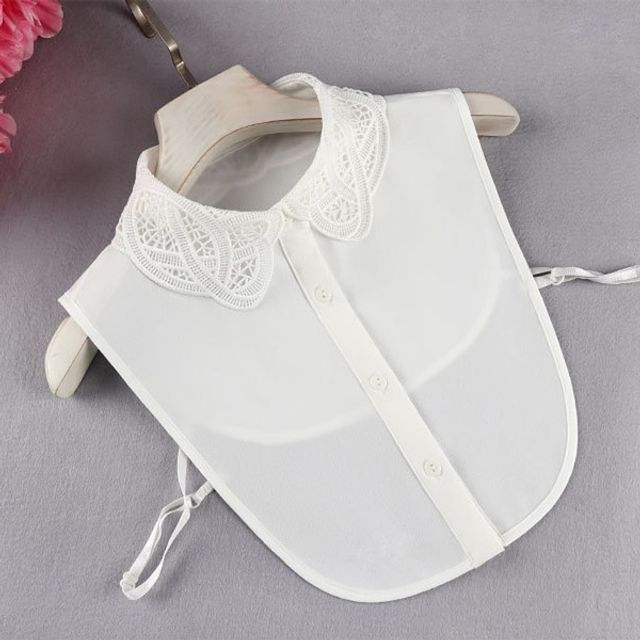 자수 펀칭 클래식 페이크 넥 케이프 OSM-1006710