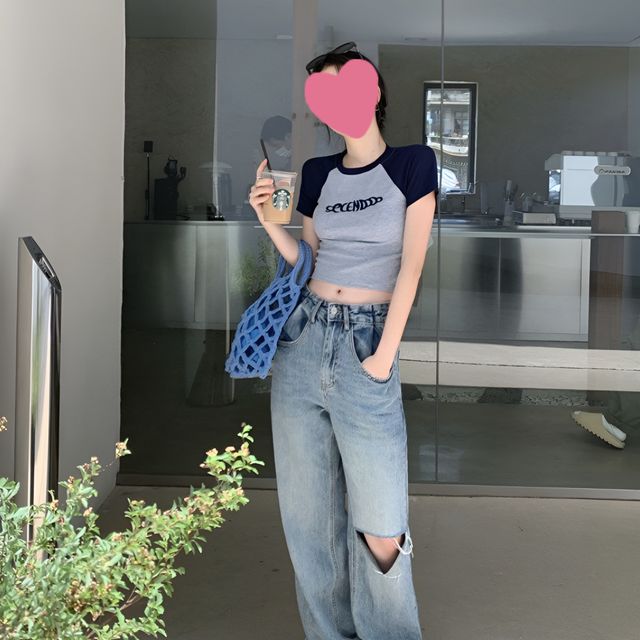 데일리 레터링 크롭 반팔 티셔츠 JSC-M24070301