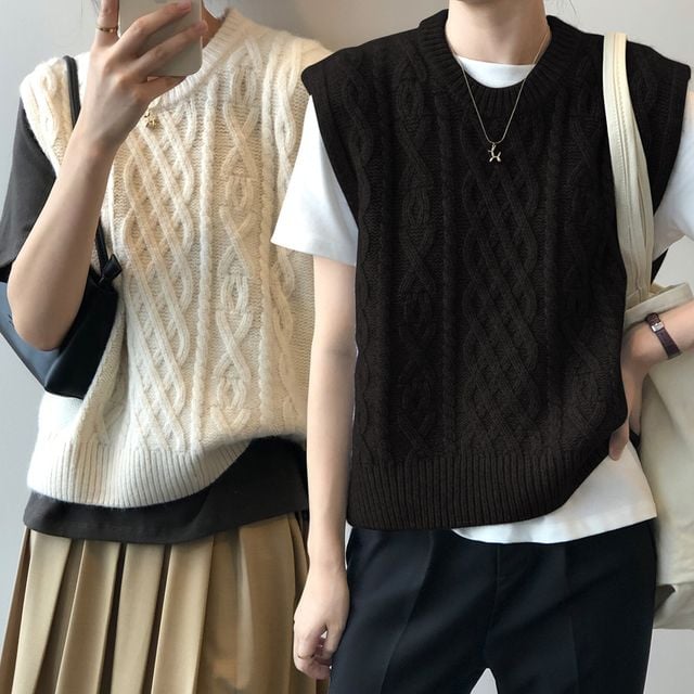 여성 꽈베기 패턴 두툼 라운드 베스트 URK-189