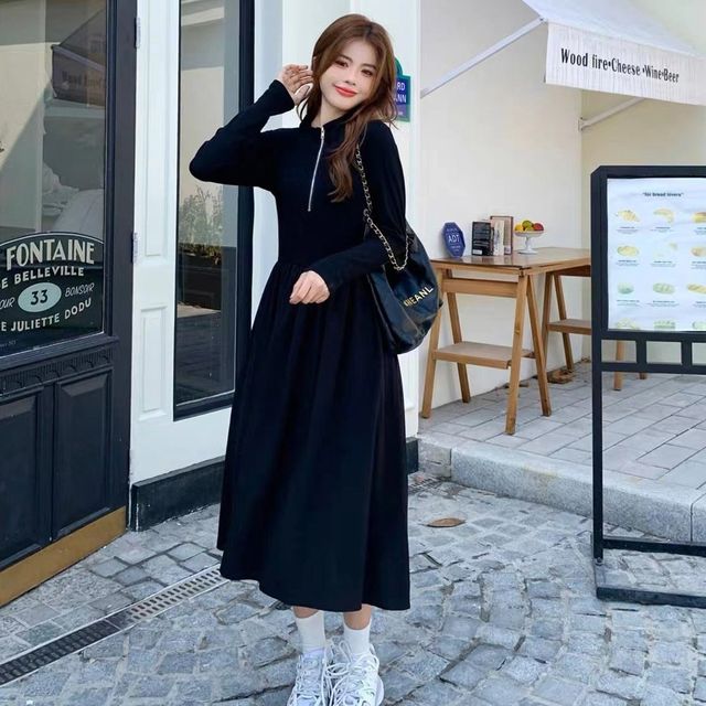 올블랙 반집업 스타일 A라인 롱 원피스 URD-242