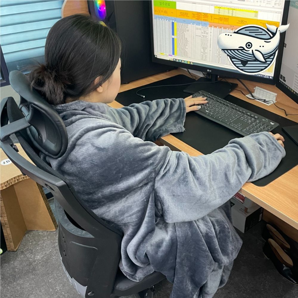 포근한 그레이 착용형 담요 스마트 홈웨어 일상