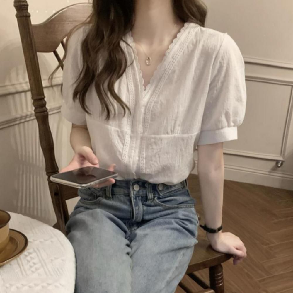 여성 봄 데이트룩 브이넥 레이스 블라우스