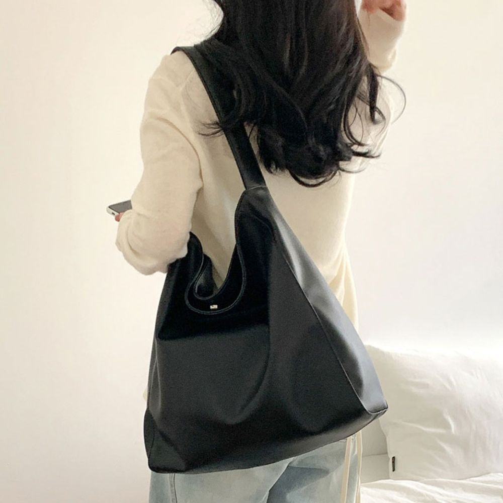 엠티 24212 여성 대용량 숄더백