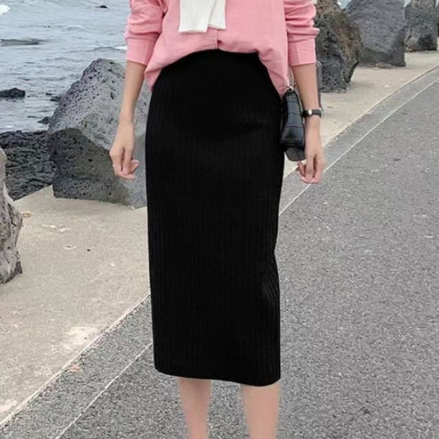 도톰 베이시코 앞트임 디자인 A라인 배기핏 데