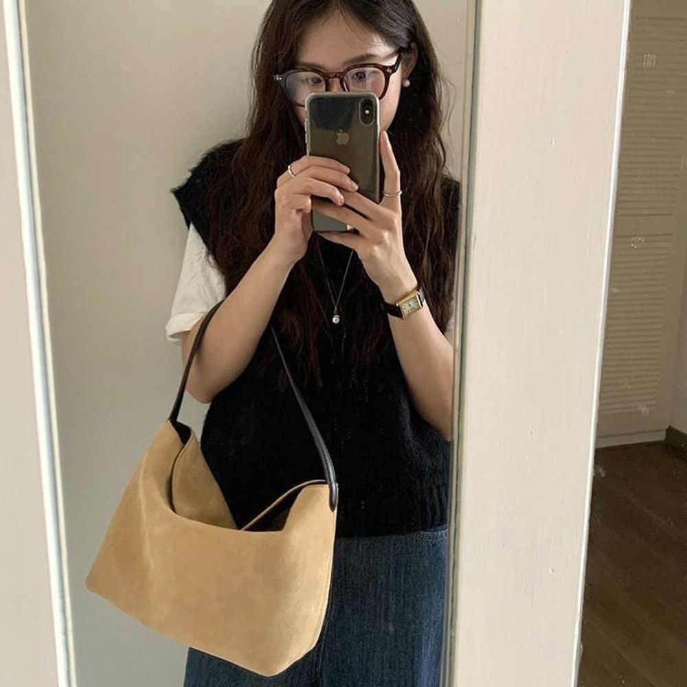 깔끔한 봄가방 핸드백 숄더백 스웨이드 심플한 여성