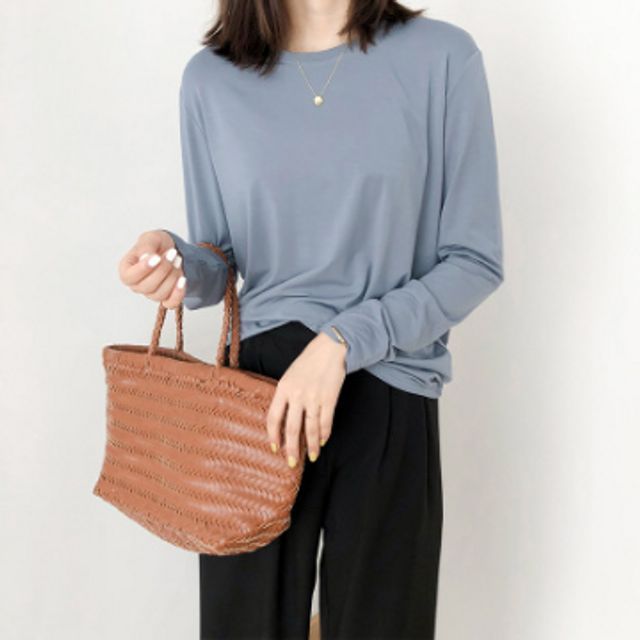 트렌드 긴팔티 여자 기본 루즈핏 데이 기본코디