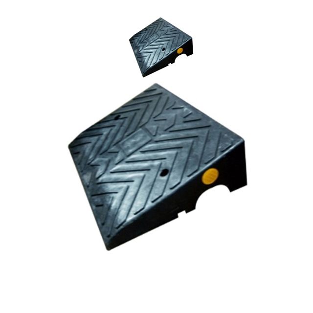 750 X 550 X 200 경사로에 사용하는 차량진입판 X 2개