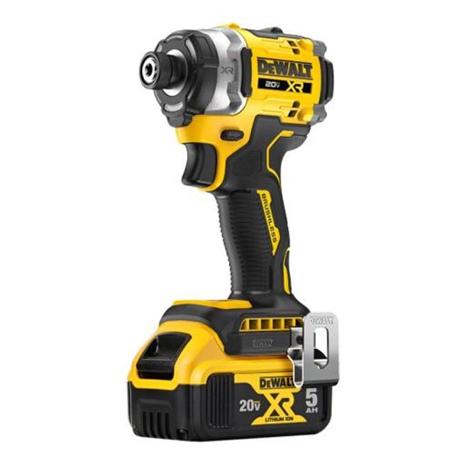 DCF860P2A(18V/5.0) 디월트 충전충전임팩트드라이버