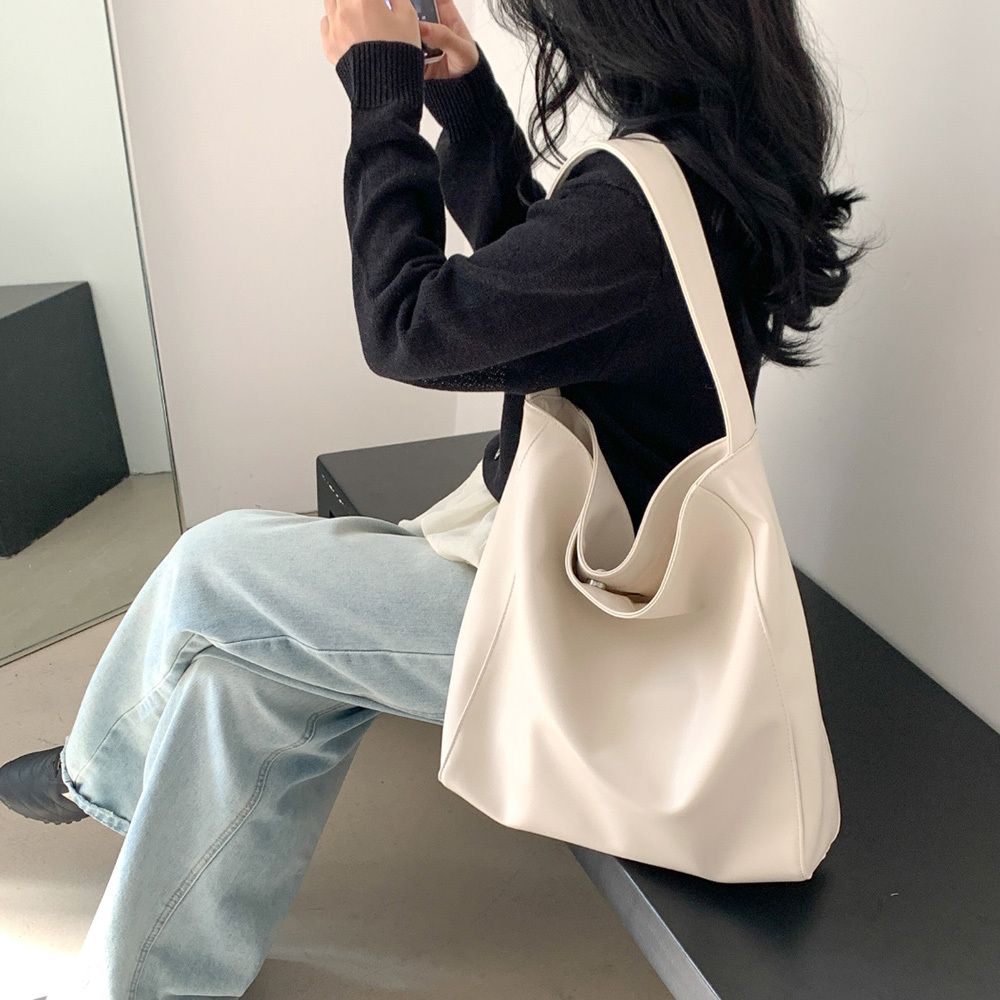 호보백 가방 숄더백 여성 데일리 쉐입 포인트백