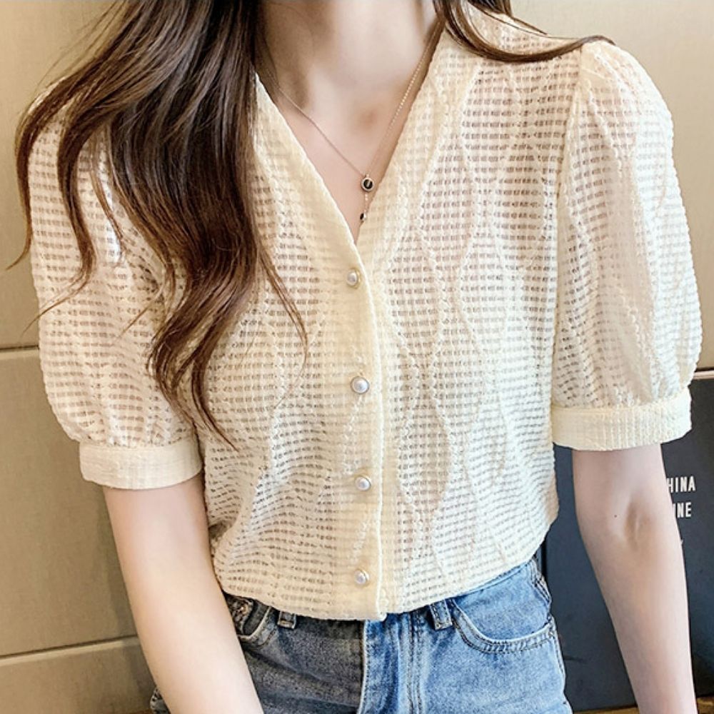 여성 러블리 스타일 살짝시스루 브이넥 반팔 블라우스