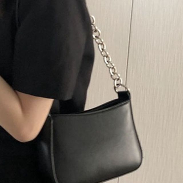 체인 스트랩 지퍼 숄더백 반달가방 여자 체인가방