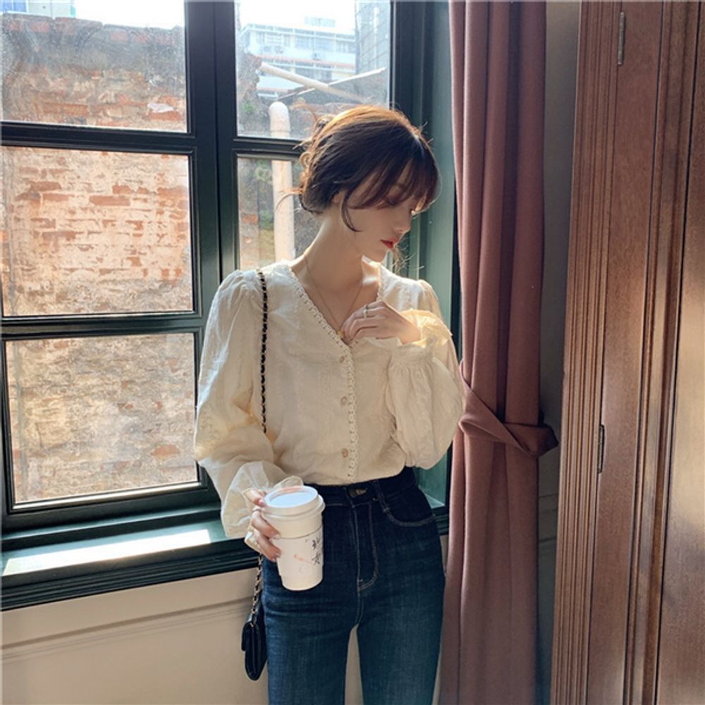 프릴블라우스 퍼프 여성오피스룩 여성데이트룩 블