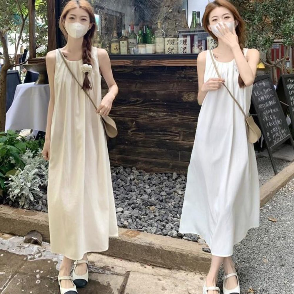 여성 라운드 라인 민소매 롱 원피스