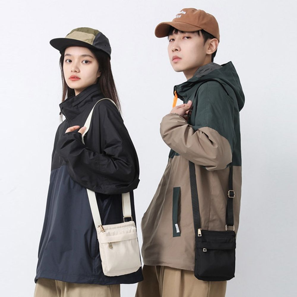 공용 외출 깔끔 소지품 크로스백
