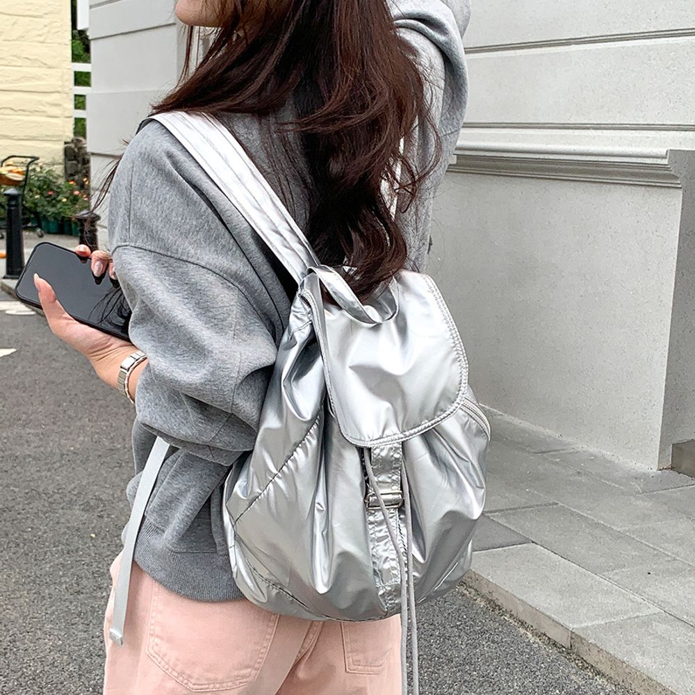실버 블랙 수납 포켓 컬러 비비드 데일리 백팩 가방