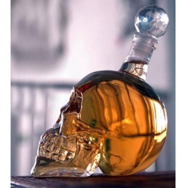 Crystal Skull bottle(해골 유리병) 550ml