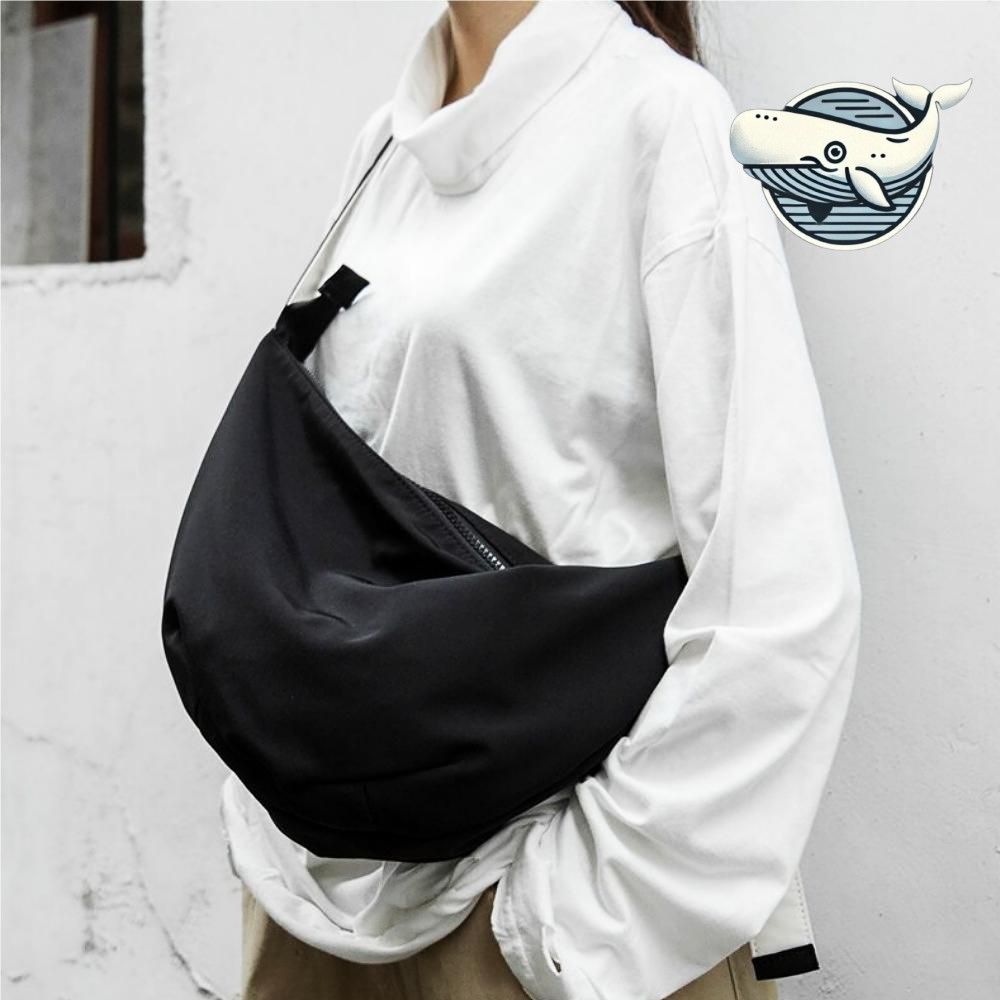 세련된 데일리 크로스백 심플한 하프문 가방